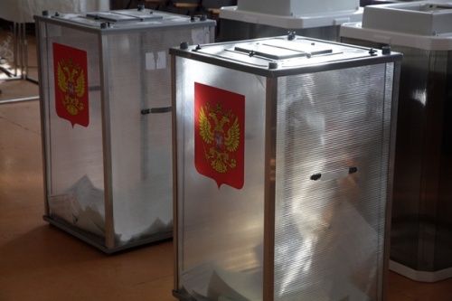 На избирательном участке в Ярославле избиратель попросил «талончики от „Единой России“»