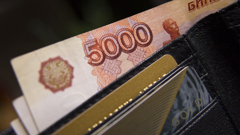 В Переславле-Залесском 47-летняя женщина лишилась 645 тысяч рублей