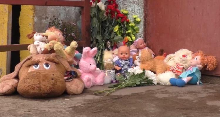Жильцы дома в Рыбинске, где убили двух сестер, обратились к горожанам