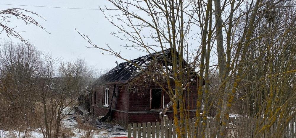 Двое ярославцев погибли во время пожара: фото с места