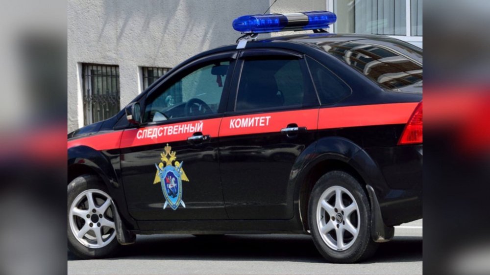 Разбился насмерть: в Ярославской области трехлетний мальчик выпал из окна