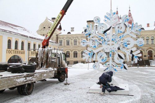 В Рыбинске установили самую большую в России снежинку 