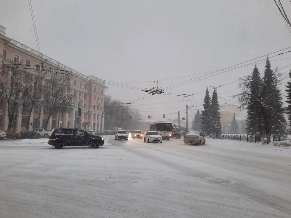 Испытание погодой: МЧС предупредило ярославцев о затяжном снегопаде