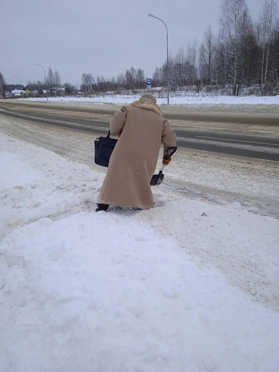 Дороги почистили хорошо, дворы — не очень: ярославцы разделились в оценке  уборки города после снегопада | 19.12.2022 | Ярославль - БезФормата