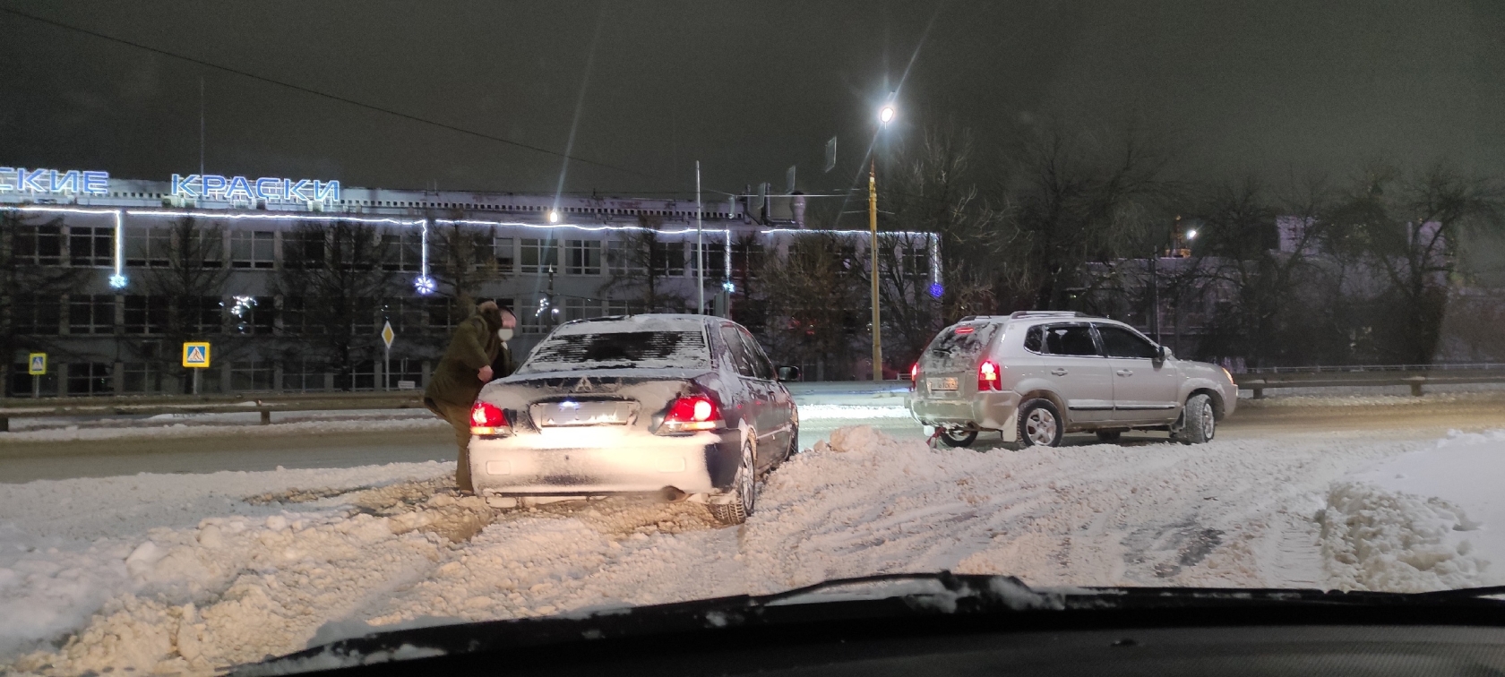 Дороги почистили хорошо, дворы — не очень: ярославцы разделились в оценке  уборки города после снегопада | 19.12.2022 | Ярославль - БезФормата