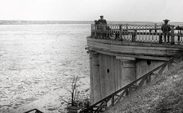 В Ярославле отремонтируют видовую площадку на Волжской набережной за почти 42 миллиона