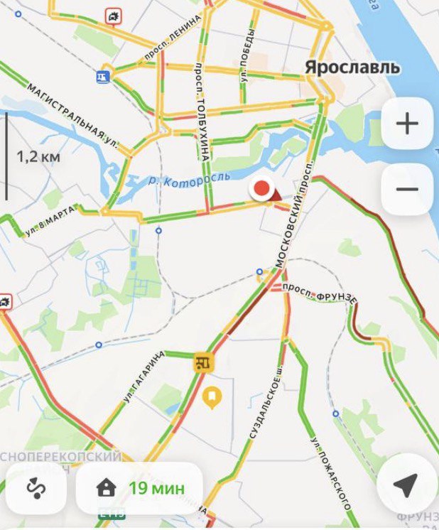 Метель вечером — пробки утром: Ярославль встретил утро после снегопада