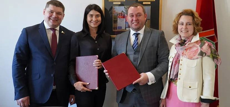 Депутат Госдумы Андрей Коваленко: Команда следж-хоккея под крылом «Локомотива»_177736