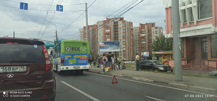 В Ярославле при столкновении автобусов пострадали пассажиры_217372