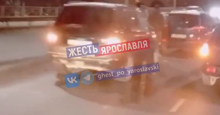 Из-за ДТП жители Заволжского района стоят в пробках