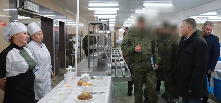 Ярославскому губернатору показали, в каких условиях в регионе готовят мобилизованных_223446