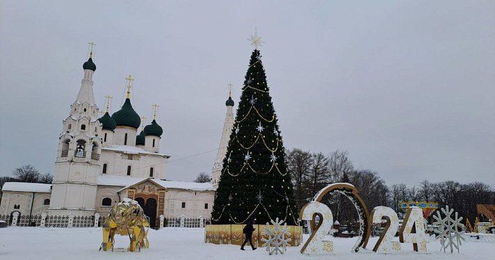 Стало известно, когда в Ярославле демонтируют новогодние украшения