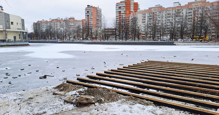 Работы в парке Победы в Ярославле продолжают и в мороз