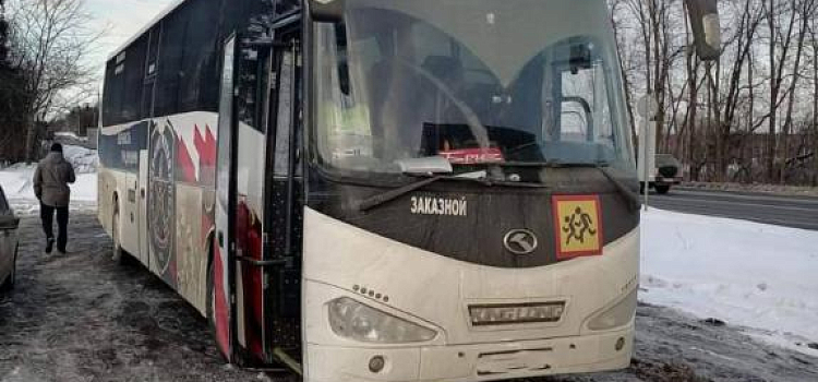 В Ярославской области в массовое ДТП попал автобус, перевозивший спортсменов-школьников_234730