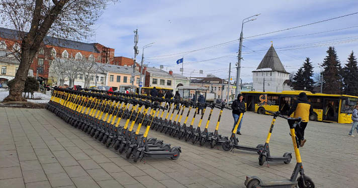 В Ярославле стартовал сезон электросамокатов