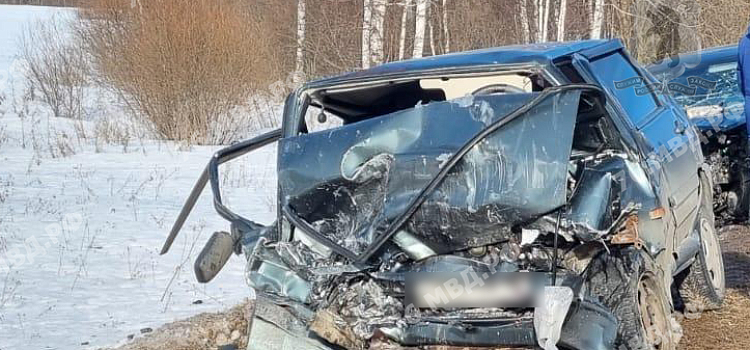 В ДТП в Ярославской области пострадали четыре человека_235458