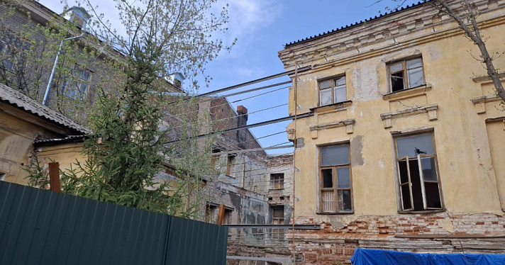 В горевшем памятнике в центре Ярославля завершили противоаварийные работы