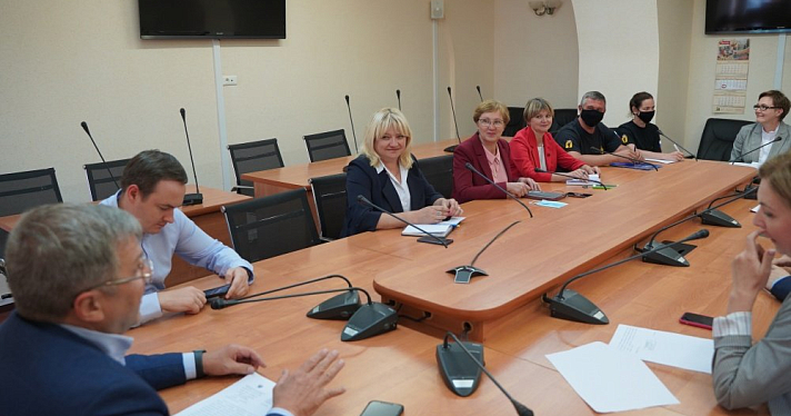 Бесплатное питание и повышение стоимости школьных завтраков: результаты совещания в Ярославской областной думе