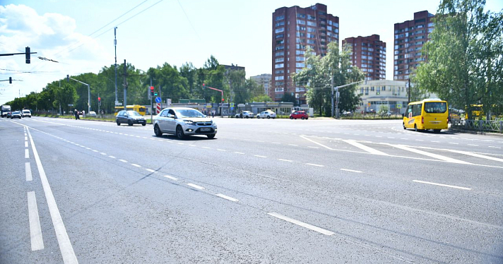 Подрядчик рассказал, когда закончит ремонт Ленинградского проспекта в Ярославле_243449