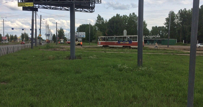 Сломавшийся трамвай спровоцировал заминку на путях в Брагине
