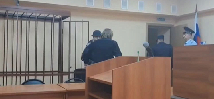 «Брал деньги у пенсионеров»: суд признал виновным в мошенничестве 18-летнего тутаевца