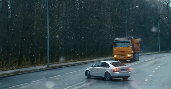 Госавтоинспекция предупреждает: в непогоду будьте особо бдительны на дороге