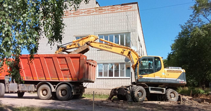 В Ярославской области по инициативе губернатора ремонтируют территории девяти больниц