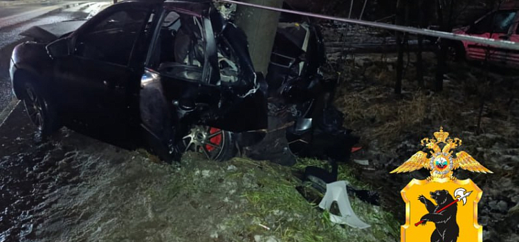 Три человека пострадали в ночном ДТП в Ярославле