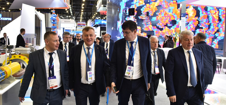 Губернатор Ярославской области провёл рабочие встречи на XIV Петербургском международном газовом форуме