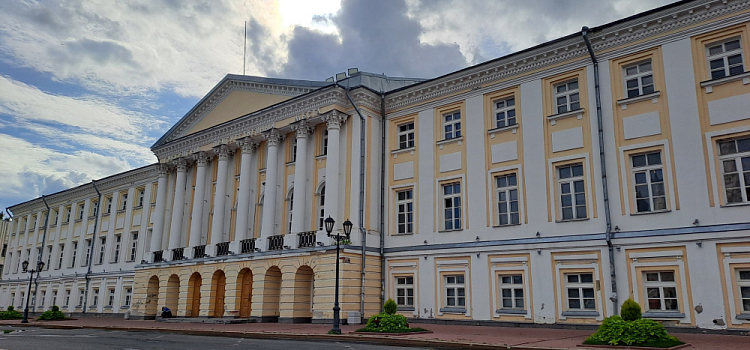 В Ярославле готовят к реализации на торгах здание Присутственных мест
