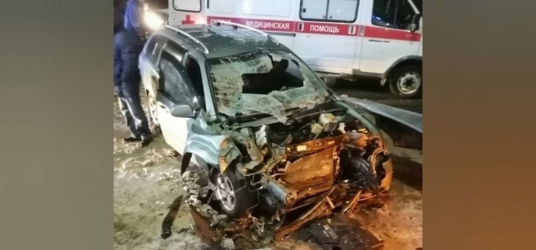 В Ярославле в ДТП с тягачом пострадали четыре человека_229360