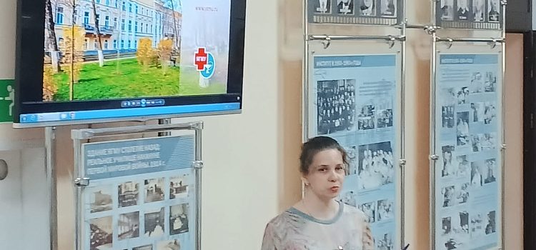 В Ярославском медицинском университете вручили дневники ученикам профильных медицинских классов_251908