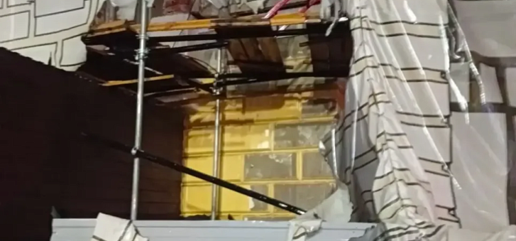В Ярославле горел фасадный баннер на здании Волковского театра