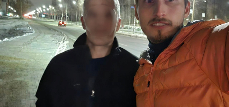 Под Ярославлем волонтёры вывели из леса заблудившегося мужчину и доставили его домой