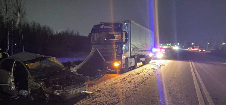 Под Ярославлем в тройном ДТП с фурами погиб водитель