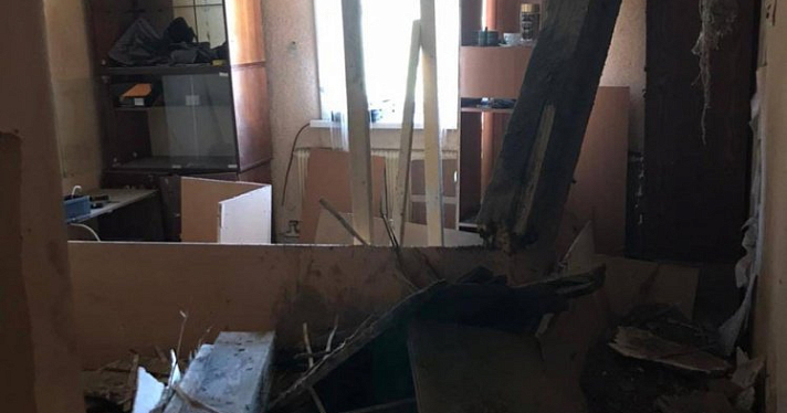 В Ярославле в одном из домов после грозы рухнул потолок