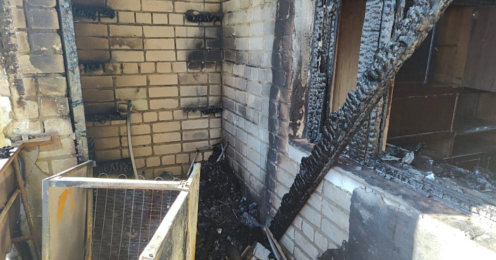 В Рыбинске при пожаре в многоквартирном доме погиб человек