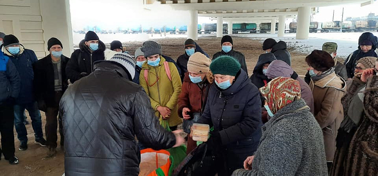 «Одному подняться со дна крайне сложно»: история руководителя фонда помощи бездомным_171572