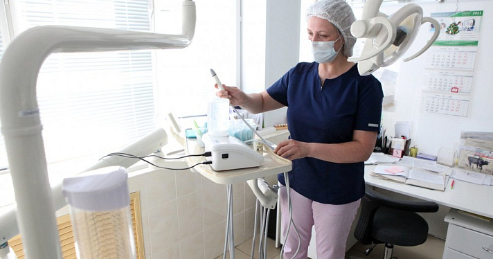 Стало известно, сколько зарабатывают медсестры в ярославских стоматологиях
