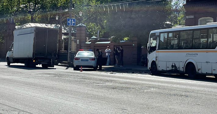 Полиция объявила о третьем пострадавшем в аварии с автобусом в Ярославле_217860