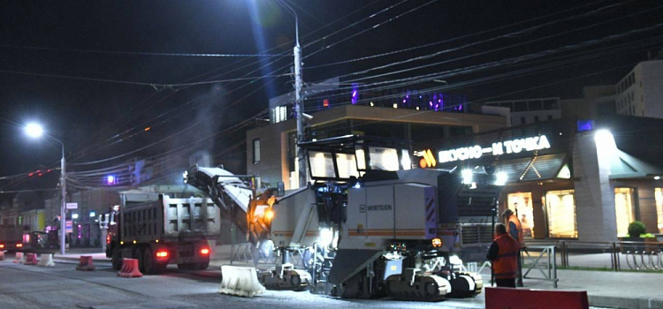 По ночам на Московском проспекте снимают асфальт