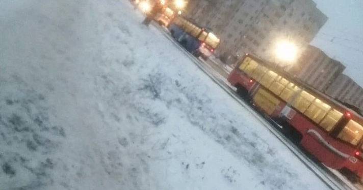 В Ярославле трамваи встали в пробку из-за ДТП_226505