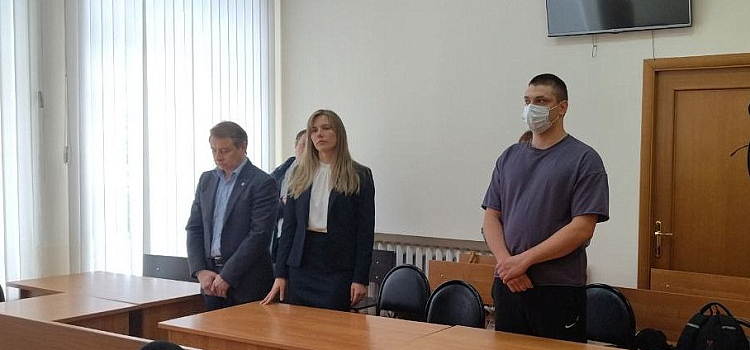Сбил и пнул инспекторов: в Ярославле вынесли приговор молодому «тусовщику»