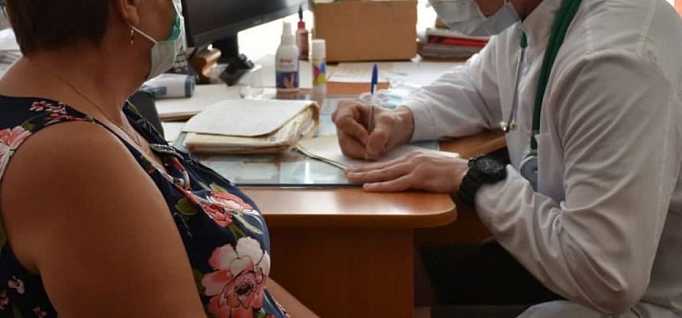 В Минздраве объяснили высокую температуру тела после вакцинации