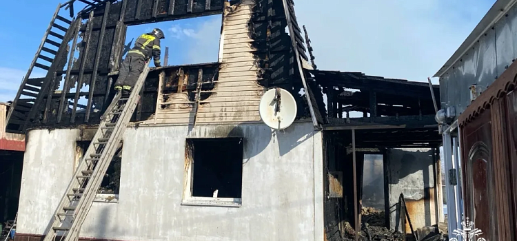 Требуется помощь: в деревне под Ярославлем пожар оставил семью без вещей и документов