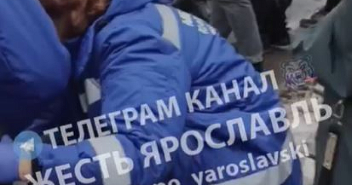 Очевидцы: в Ярославле у школы сбили девочку