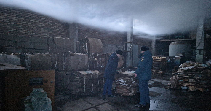 В Ярославской области случился пожар на производстве картона_261915