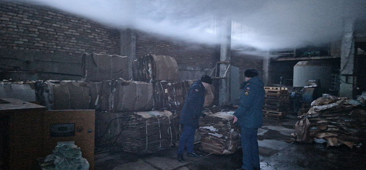 В Ярославской области случился пожар на производстве картона_261915