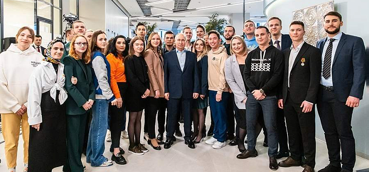 Владимир Путин поддержал идею Всемирный фестиваль студентов и молодежи вновь провести в России