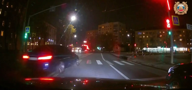 За год получил 166 штрафов: в Ярославле у дрифтера отобрали BMW и передали государству